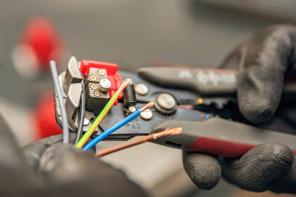 Best Affordable Emergency Electrician  in Gatesville, TX