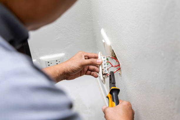 Best Ceiling Fan Installation Electrician  in Gatesville, TX